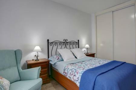 Vista Al Faro Apartment Естепона Екстериор снимка